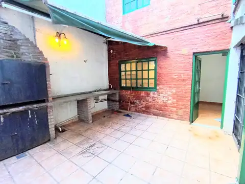 Depto Tipo Casa 2 ambientes con 1 baño