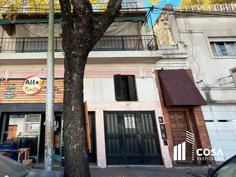 Venta Casa 3 dormitorios con local en planta baja Echesortu Rosario