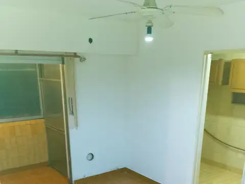 Avenida Escalada 1000, Piso 5