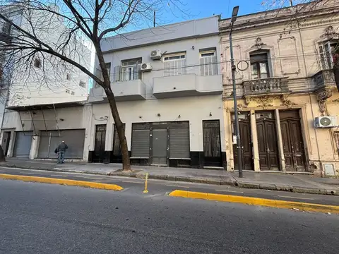 Local en Venta 67 años