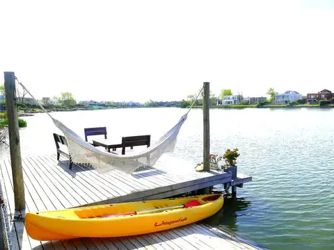 ALQUILER CASA BARBARITA: CASA  3 DORM - ESCRITORIO- A LA LAGUNA c/MUELLE-  10 DIC A FEB 2027