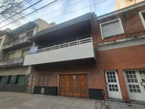 VENTA DE CASA EN LOTE PROPIO – 390 m² TOTALES – ALMAGRO