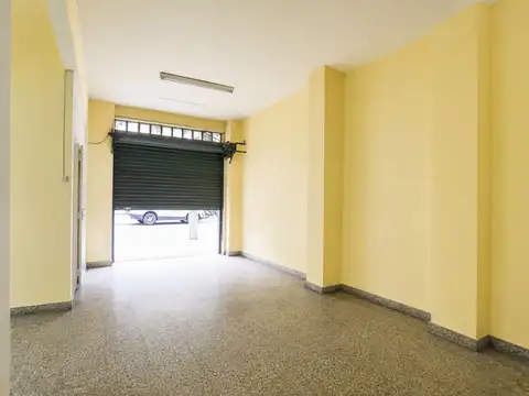DEPÓSITO Ó LOCAL COMERCIAL 135 M2 CON SÓTANO
