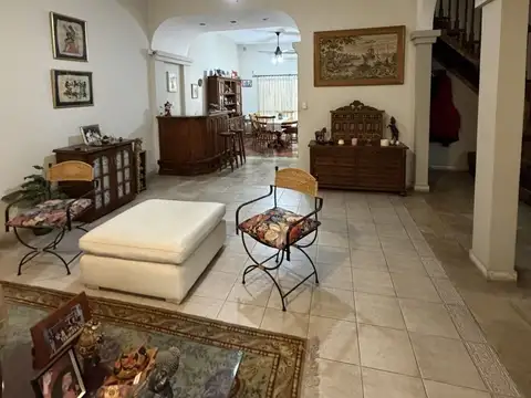 Casa 4 ambientes con 3 baños