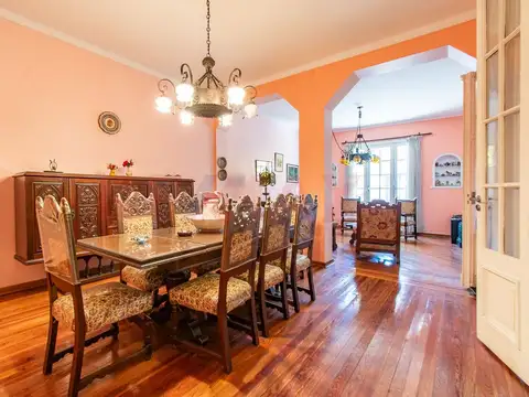 VENTA CASA 4 AMB BOEDO COCHERA, QUINCHO Y PATIO