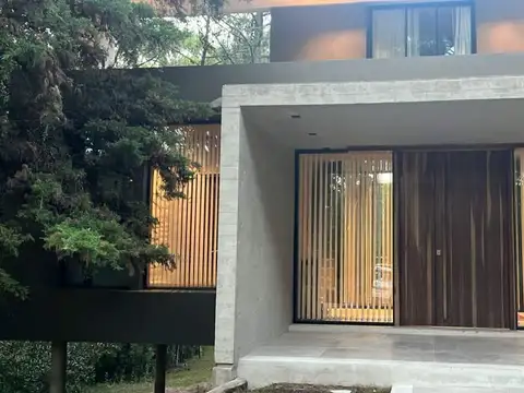 Casa en Alquiler Temporal en Carilo, USD 100