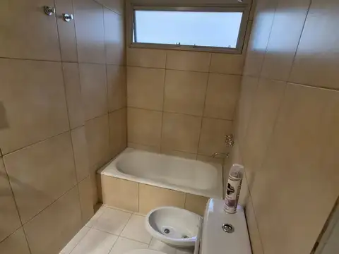 PH 3 ambientes con balcón corrido al frente en Villa Santa Rita, muy bajas expensas