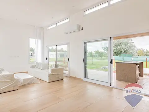 CASA EN  ALQUILER -MIRALAGOS 2