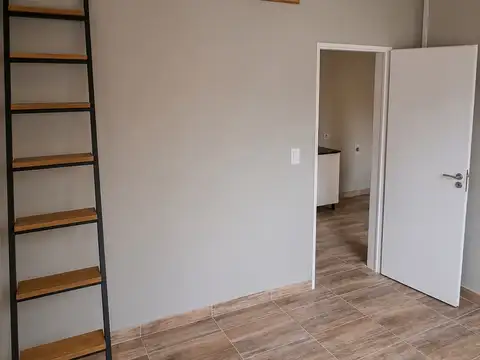 Depto Tipo Casa 2 ambientes con 1 baño