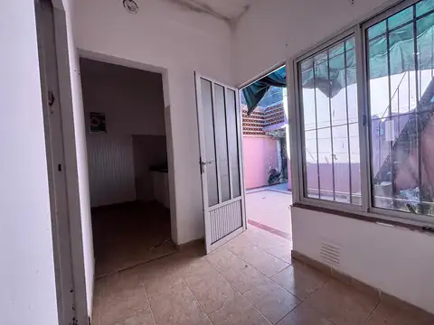 Depto Tipo Casa 2 ambientes con 1 baño
