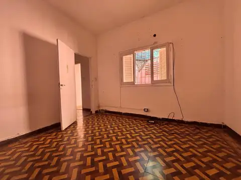 Depto Tipo Casa en Venta 42 años