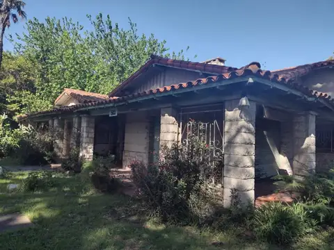 Inmensa casa sobre lo de 28 x 52