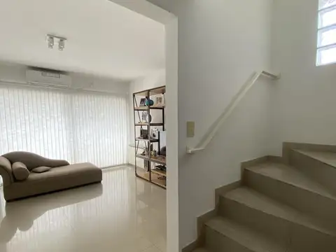 Venta - La Plata - Triplex Departamento