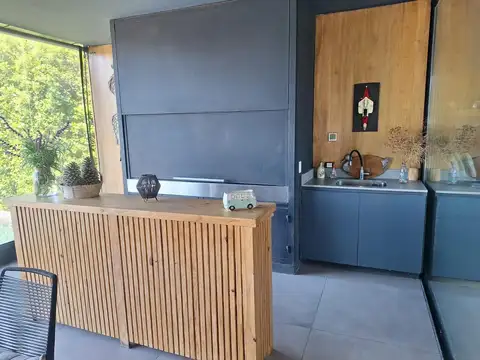 Casa en Alquiler Temporal con 3 cocheras