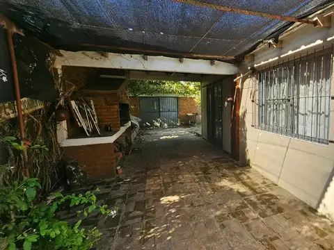 Casa en Alquiler con 1 cochera