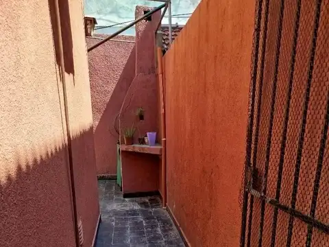 Depto Tipo Casa 4 ambientes con 2 baños