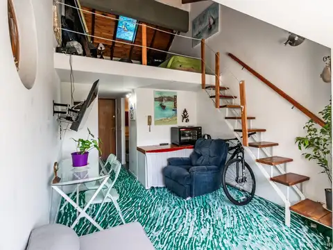 Oficina Venta San Isidro con cochera Excelente