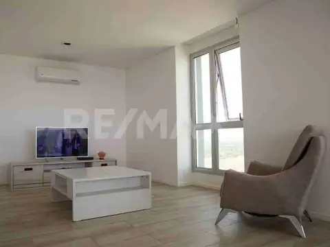 Departamento en Venta con 3 cocheras