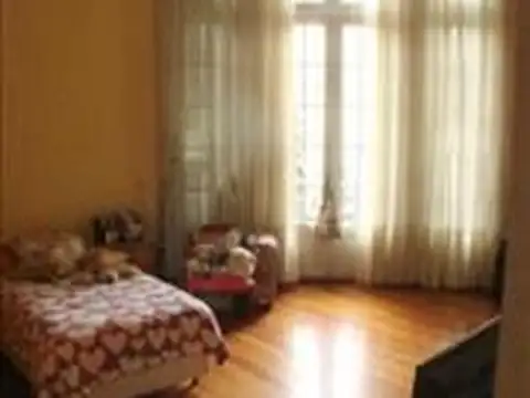 Av Belgrano 2000, Piso 2