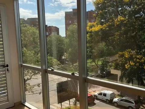 SE VENDE: AV. SARMIENTO 787. EDIFICIO JUVENAL