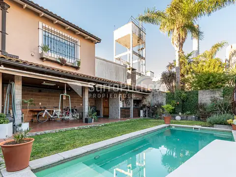 Casa 4 ambientes con 2 baños