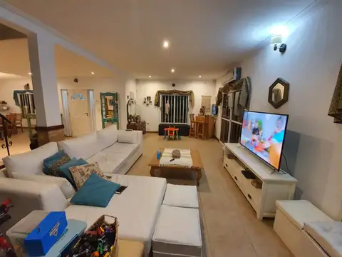 1222-Quinta en barrio cerrado, a mts. de Co. del Buen Ayre y Autopista del Oeste.