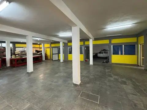 Fondo Comercio en Venta con 3 cocheras