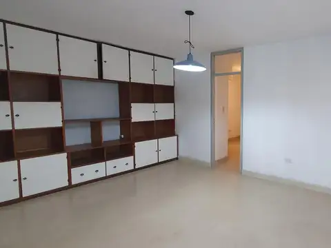 DEPARTAMENTO EN VENTA 4 AMBIENTES CON BALCON LOMAS DEL MIRADOR