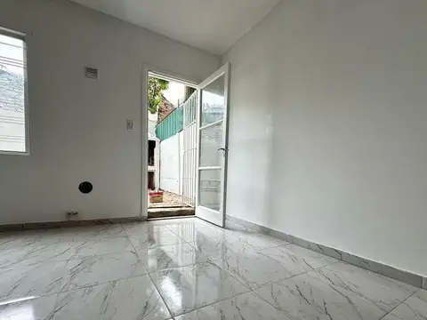 Casa en Venta en Rafael Calzada, USD 70.000
