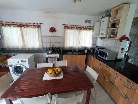 Casa 2 ambientes con 1 baño