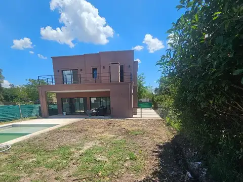 Casa en Alquiler de 4 dormitorios