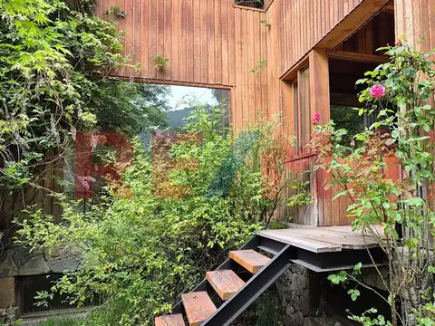 Casa en Venta con 5 cocheras