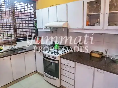 Casa 3 ambientes con 2 baños