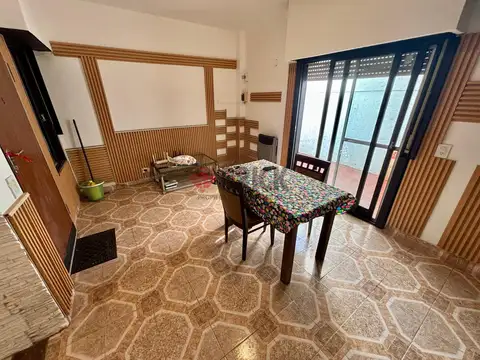 Depto Tipo Casa en Venta con 1 cocheras