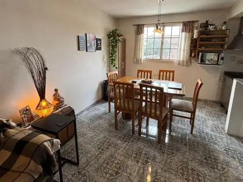 Depto Tipo Casa 4 ambientes con 1 baño