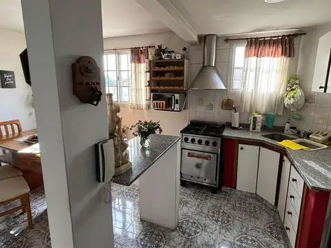 Depto Tipo Casa en Venta en La Plata, USD 115.000