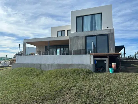Venta Casa - Riberas - Puertos de Lago - 6 ambientes