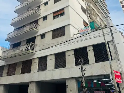 ALQUILER DE DEPARTAMENTO 2 AMBIENTES CON BALCON Y COCHERA EN RAMOS MEJIA