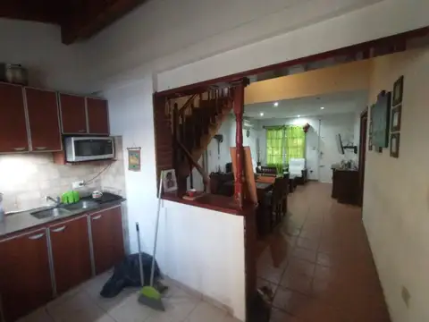Casa Chalet 4 Ambientes en Venta - Castelar Sur