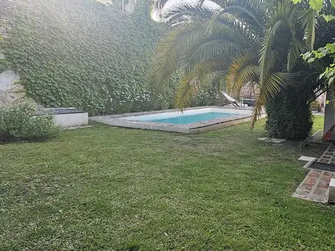 Casa en Alquiler Temporal con 1 cochera