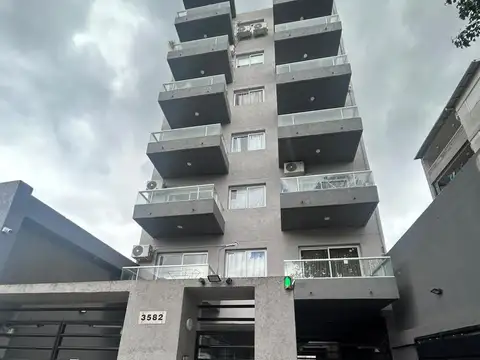 Departamento 2 ambientes con balcon al frente Santos Lugares
