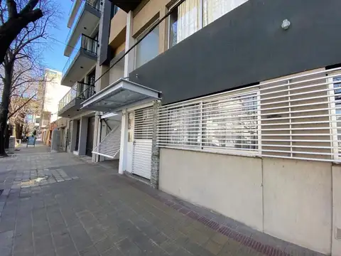 Calle 38 entre 11 y 12 800