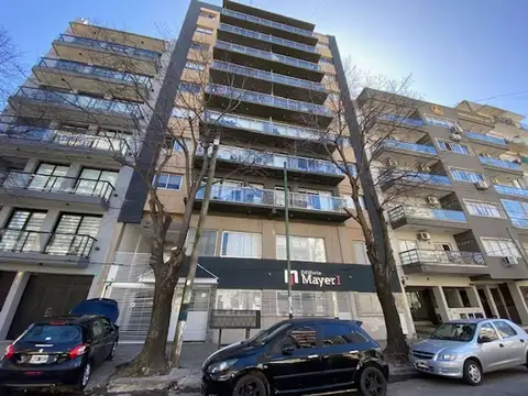 Venta y/o alquiler. Cochera cubierta en La Plata
