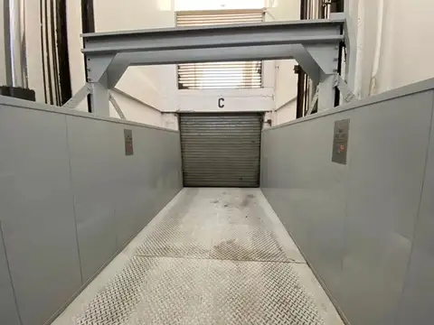 Venta y/o alquiler. Cochera cubierta en La Plata
