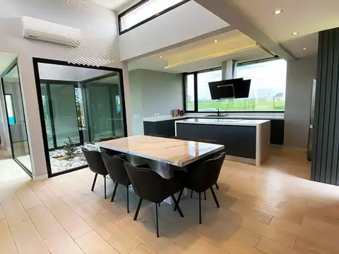 Casa en Venta de 4 dormitorios