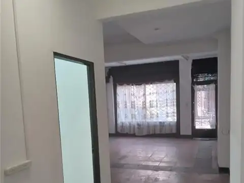 Local en Alquiler en Centro, $ 550.000