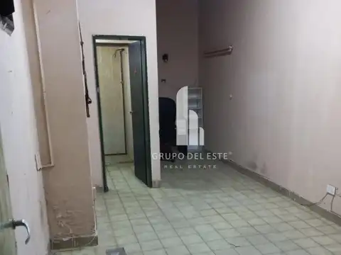 Galpon en Alquiler en Flores, USD 2.300