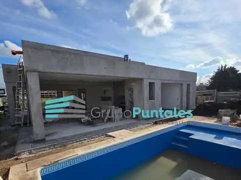 Casa en Venta con 2 cocheras