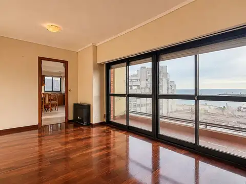 VENTA TRÍPLEX FRENTE AL MAR STELLA MARIS COCHERAS