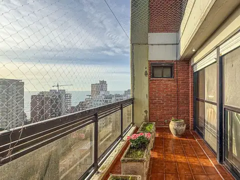 Departamento 4 ambientes con 3 baños